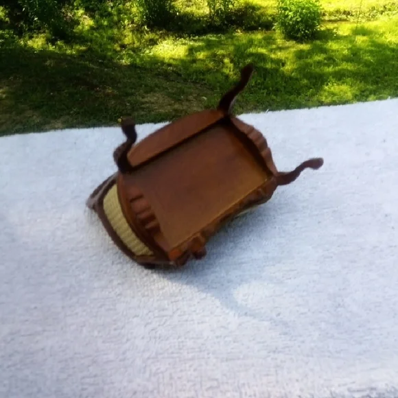 JBM Walnut Cane Settee/Loveseat Couch dollhouse miniature 1:12 scale - Picture 7 of 9